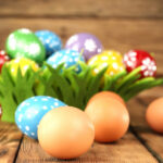 Как покрасить яйца к Пасхе: идеи, которые вас удивят