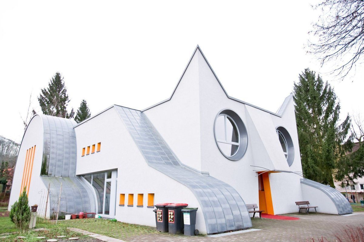 необычное здание детского сада в Германии