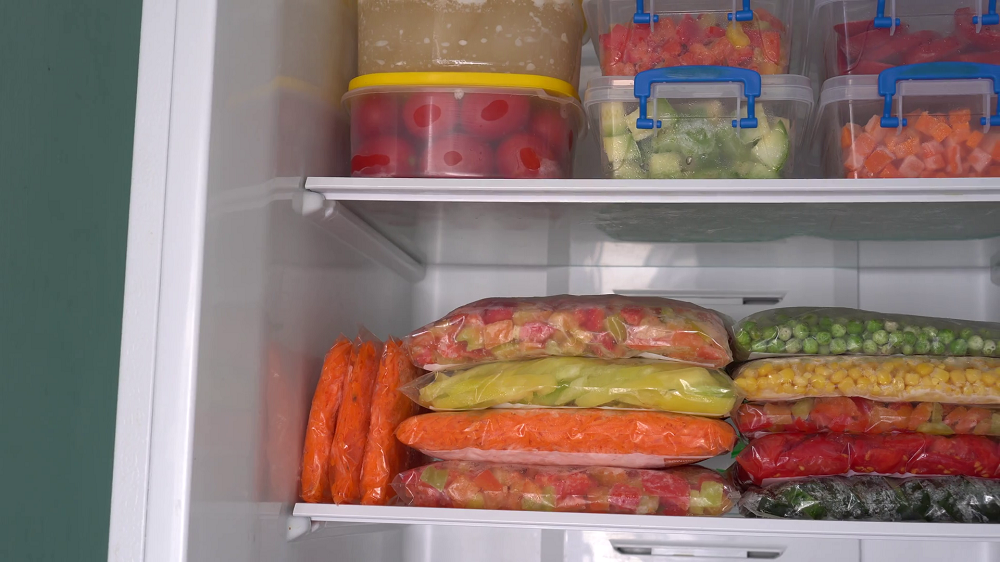 как поддерживать порядок в холодильнике