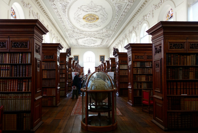 Оксфордский университет, библиотека Куинз-колледжа