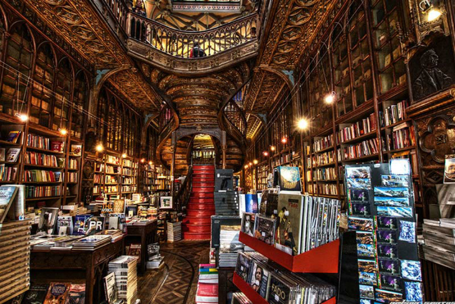 Книжный магазин Лелло 