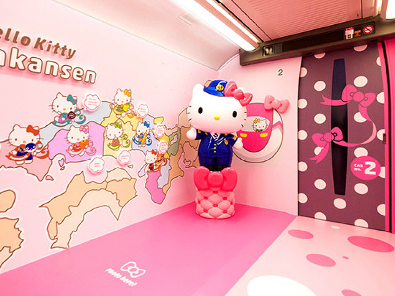 поезд Hello Kitty